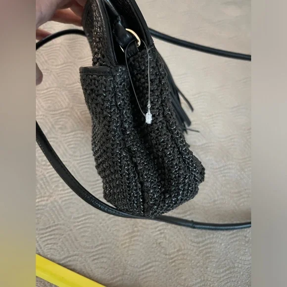 🆕 Chico’s tassel cross body bag in black only - Picture 15 of 15